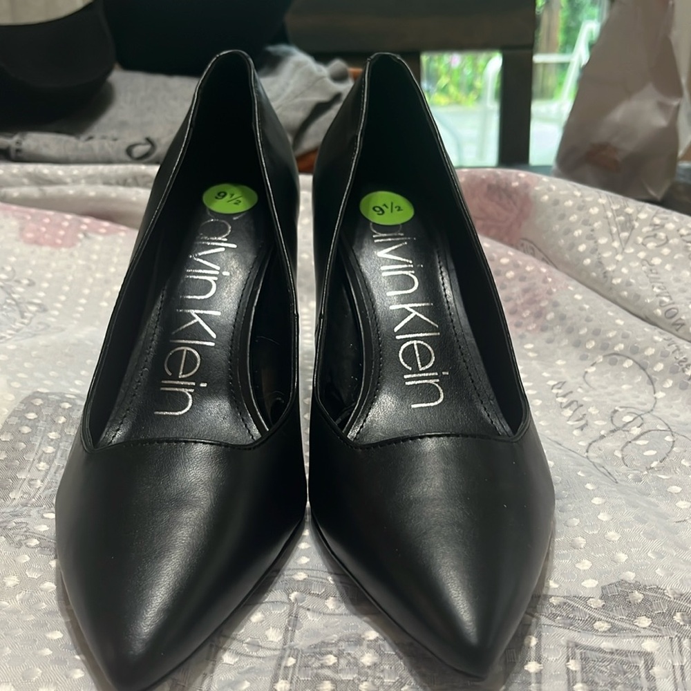 Calvin Klein - Size 9.5 - Women’s Pump - High Heel Shoes - Black